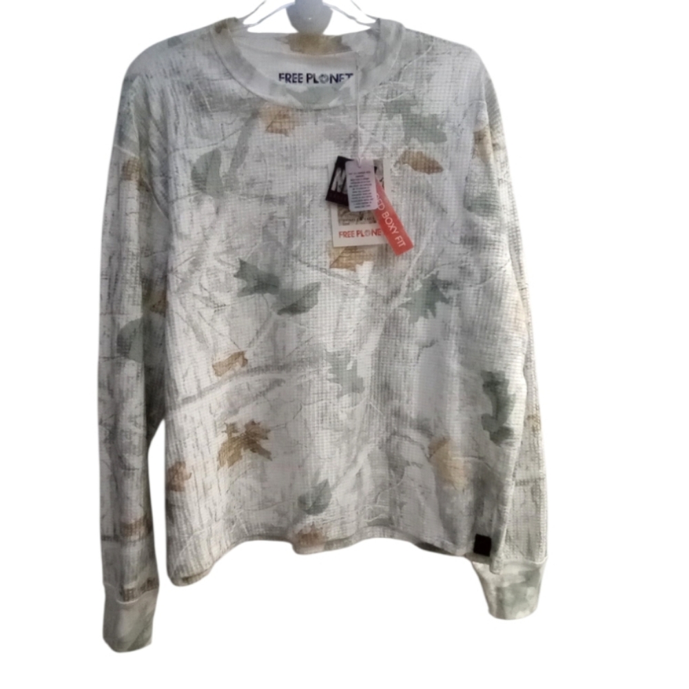 NWT FREE PLANET  TOP